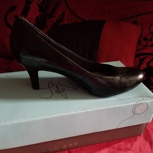 Womens shoes